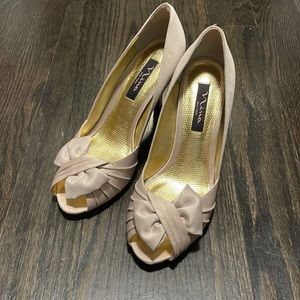 Nina New York champagne heels